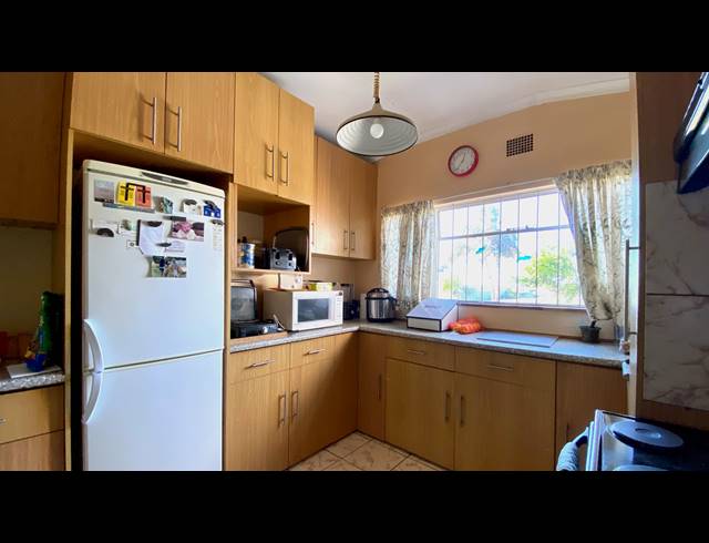 4 BEDROOM HOUSE FOR SALE IN LAAIPLEK